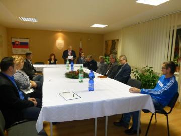 ustanovujúce zasadnutie ustanovujúce zasadnutie